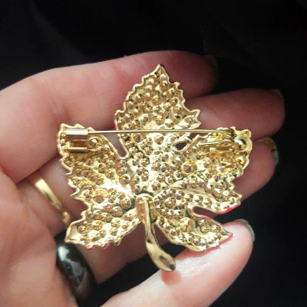 Sparkling Maple Leaf Brooch